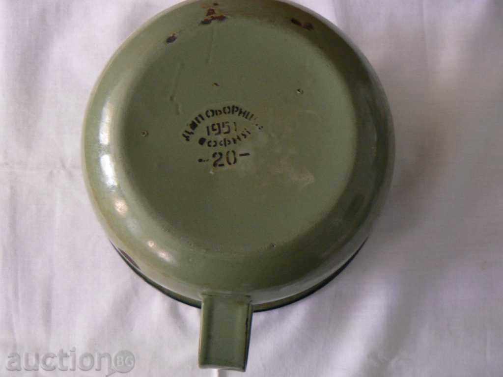 Auction An old pot Auction An old pot