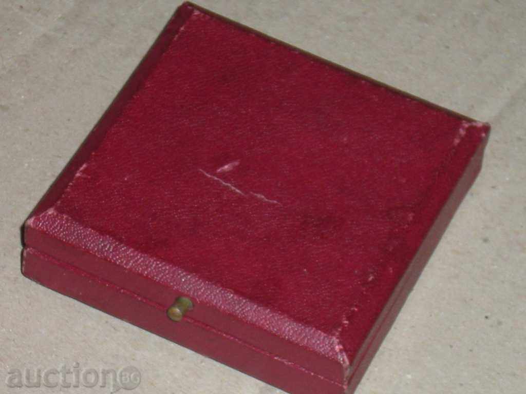 Delivery of I sell a French plaque of Oscar Roty. Delivery of I sell a French plaque of Oscar Roty.