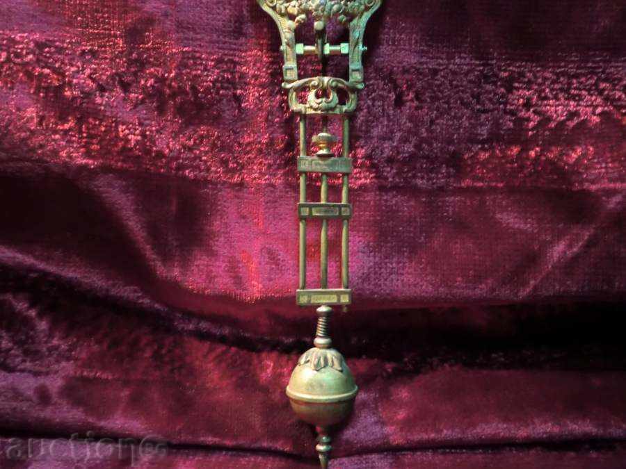 Auction Original pendant from rocking clock-statuette Auction Original pendant from rocking clock-statuette