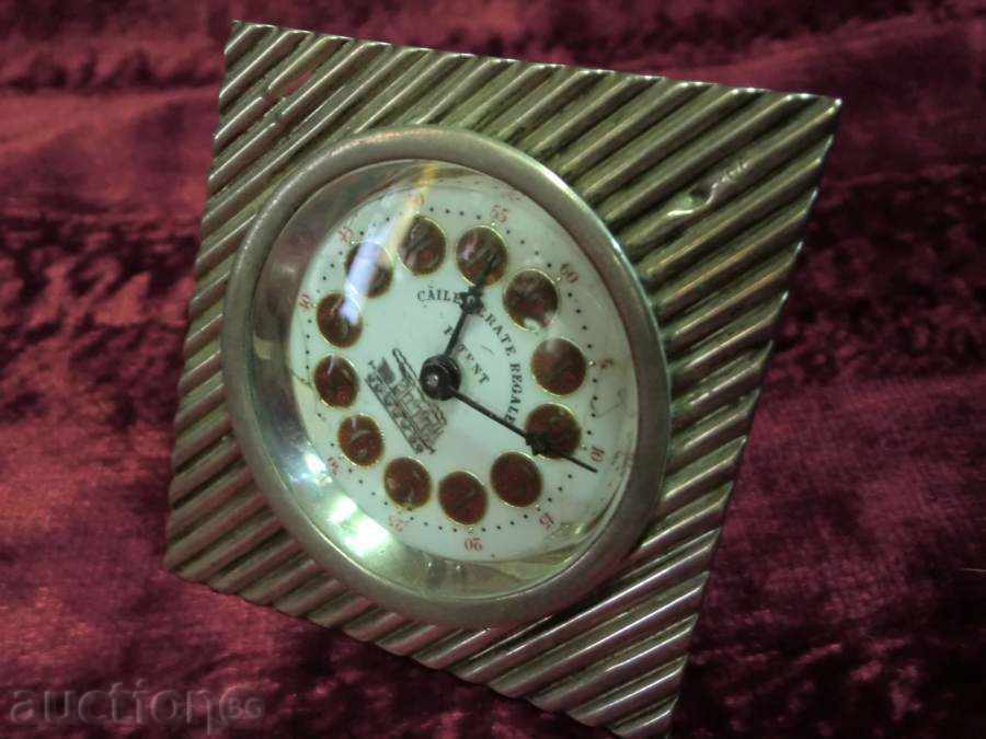 Auction Silver Embroidery Clock or other from the late 19th century / Auction Silver Embroidery Clock or other from the late 19th century /