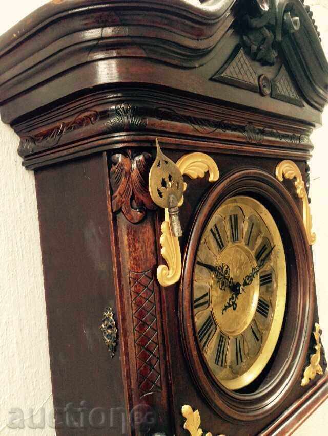 Стенен часовник Friedrich Mauthe от 19в. в стил Rococo с цена 2200.00 лв. | € 1124.84 Стенен часовник Friedrich Mauthe от 19в. в стил Rococo с цена 2200.00 лв. | € 1124.84