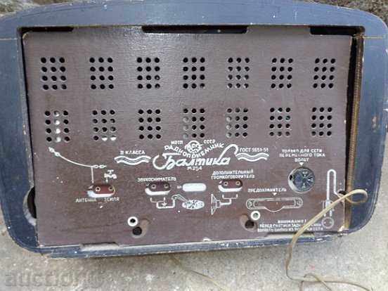 Licitație Radio vechi, aparat radio „BALTIKA” - URSS Licitație Radio vechi, aparat radio „BALTIKA” - URSS