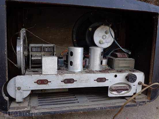 Livrarea Radio vechi, aparat radio „BALTIKA” - URSS Livrarea Radio vechi, aparat radio „BALTIKA” - URSS