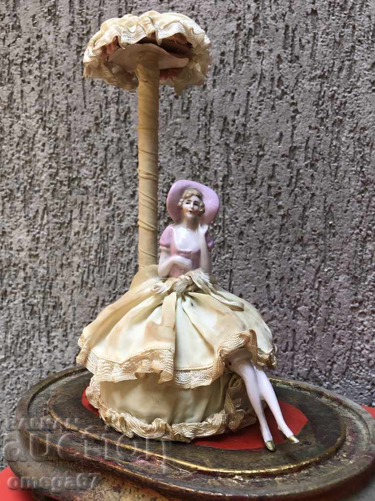 Порцеланова кукла-1 с цена € 220.00 | 430.28 лв. Порцеланова кукла-1 с цена € 220.00 | 430.28 лв.