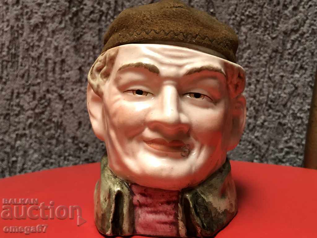 Auction Porcelain head/tobacco box for storing tobacco Auction Porcelain head/tobacco box for storing tobacco