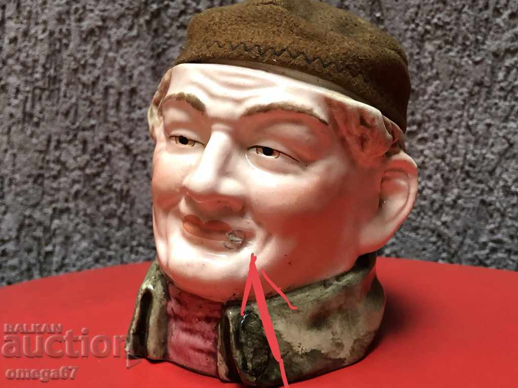 Porcelain head/tobacco box for storing tobacco Porcelain head/tobacco box for storing tobacco