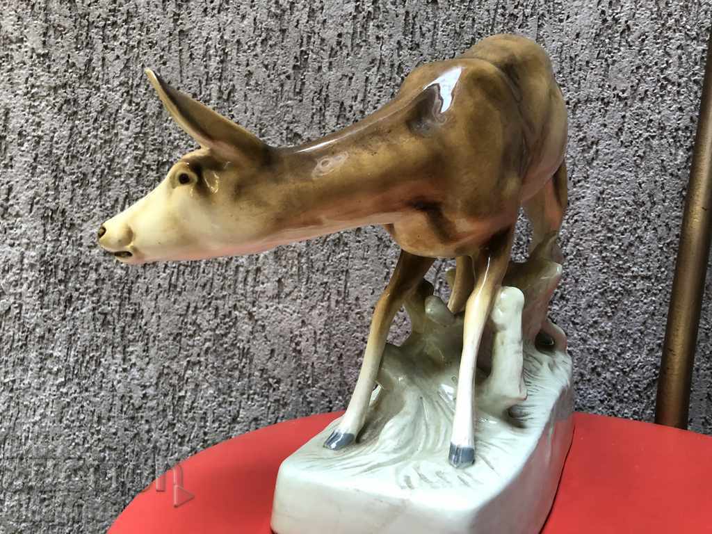 Auction A great porcelain figure of the Czechoslovakia Auction A great porcelain figure of the Czechoslovakia