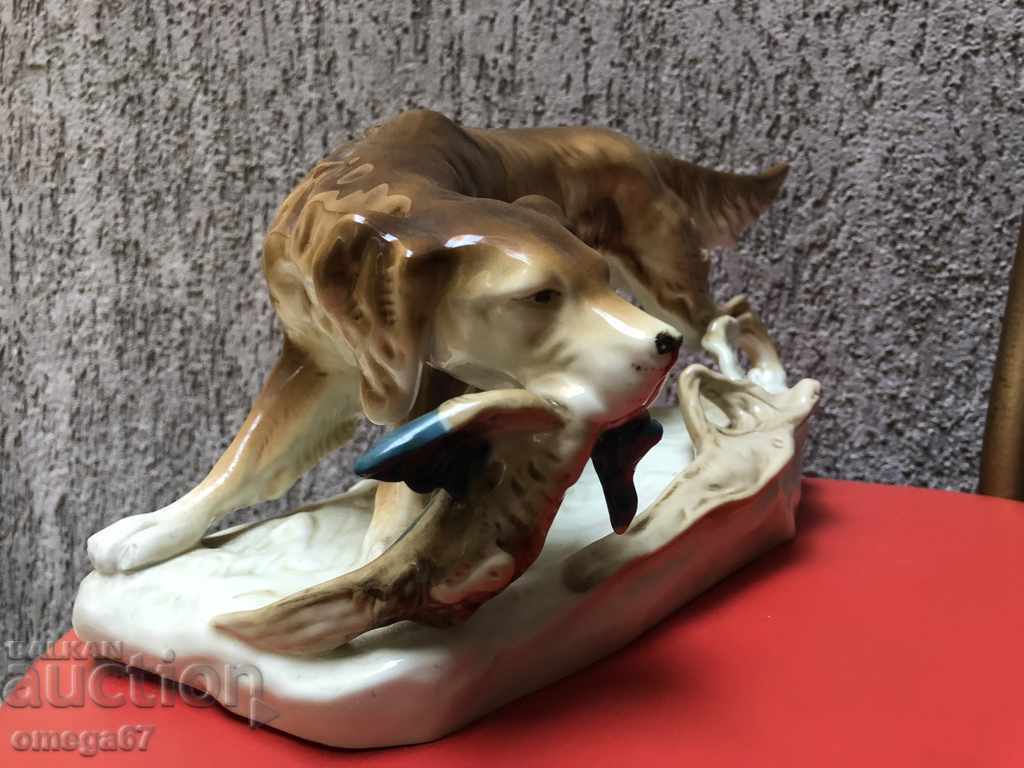 Аукцион Порцеланова фигура на ловно куче Сетер-Royal Dux