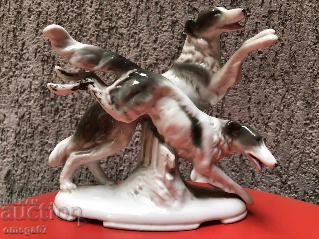 Elegant porcelain composition - Greyhounds