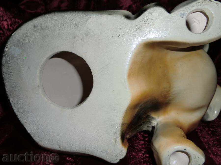 Basset / ceramic / 26cm. / 26cm long / 13cm / width / about 1 kg. with price 88.00 BGN | € 44.99 Basset / ceramic / 26cm. / 26cm long / 13cm / width / about 1 kg. with price 88.00 BGN | € 44.99