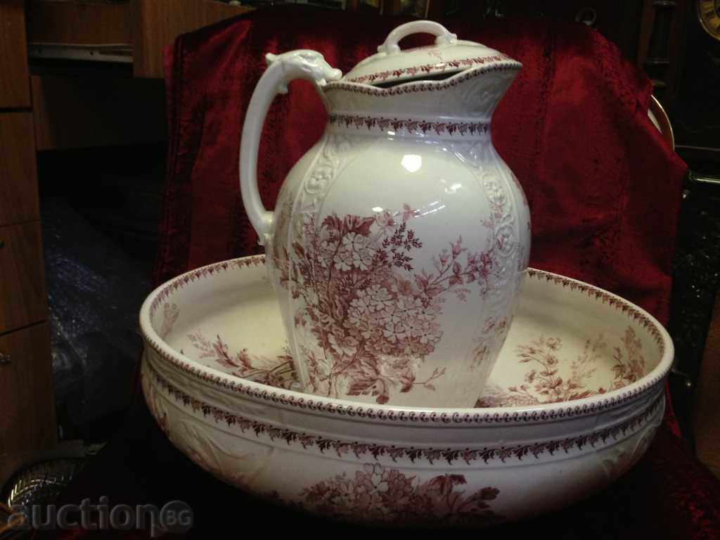 LEGEND AND WASH BASIN / Societe Ceramique Maestricht 1836-1969