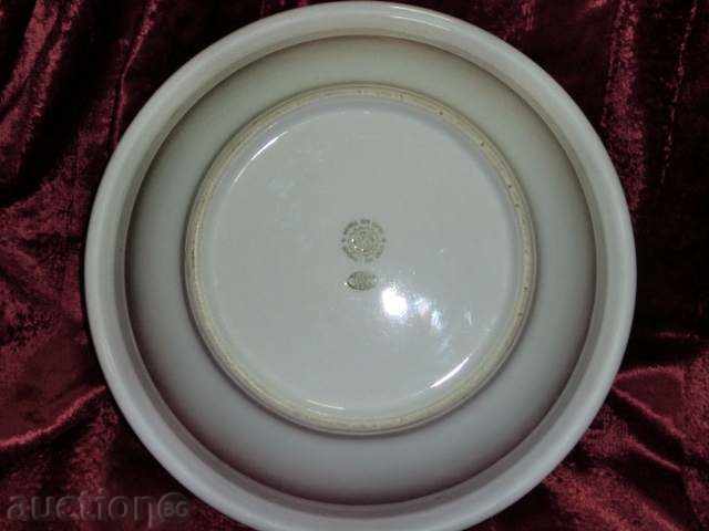 Auction  PORCELAIN THIRD PARTY SALADY