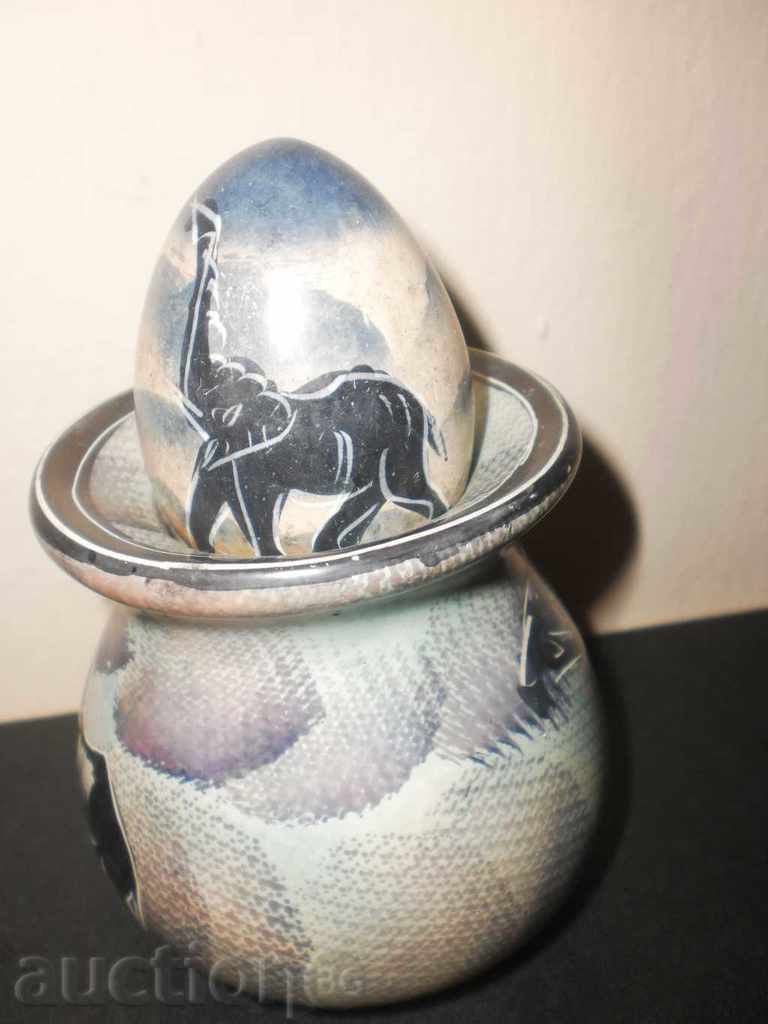 Δημοπρασία Διακοσμητικό αυγό με βάση από ΣΤΕΑΤΊΤΗΣ Δημοπρασία Διακοσμητικό αυγό με βάση από ΣΤΕΑΤΊΤΗΣ