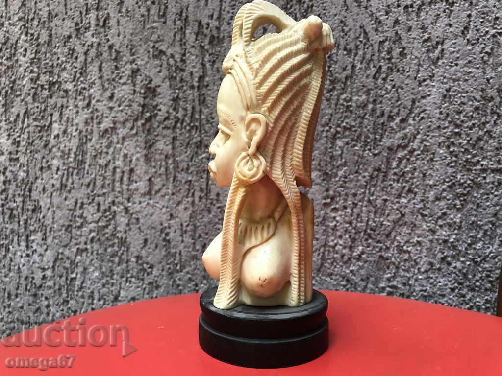 Eleganță de fildeș, figurină feminină - 6