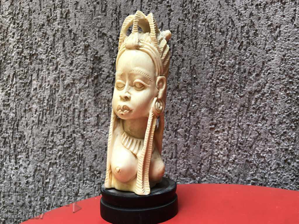 Ivory Elegant female figure - 7 Ivory Elegant female figure - 7