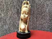 Слонова кост изящна женска фигура