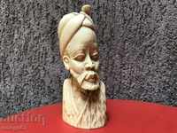 Ivory, artă plastică, bustul masculin