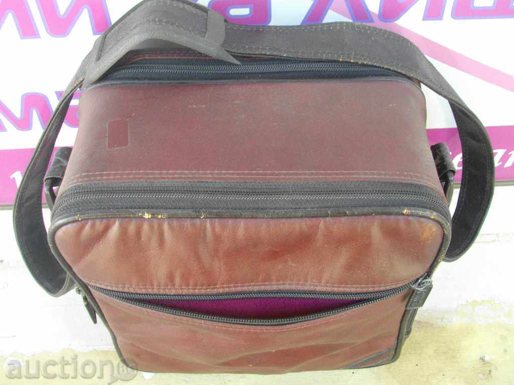 Geanta din piele pentru camera foto cu preț 20.00 BGN | € 10.23