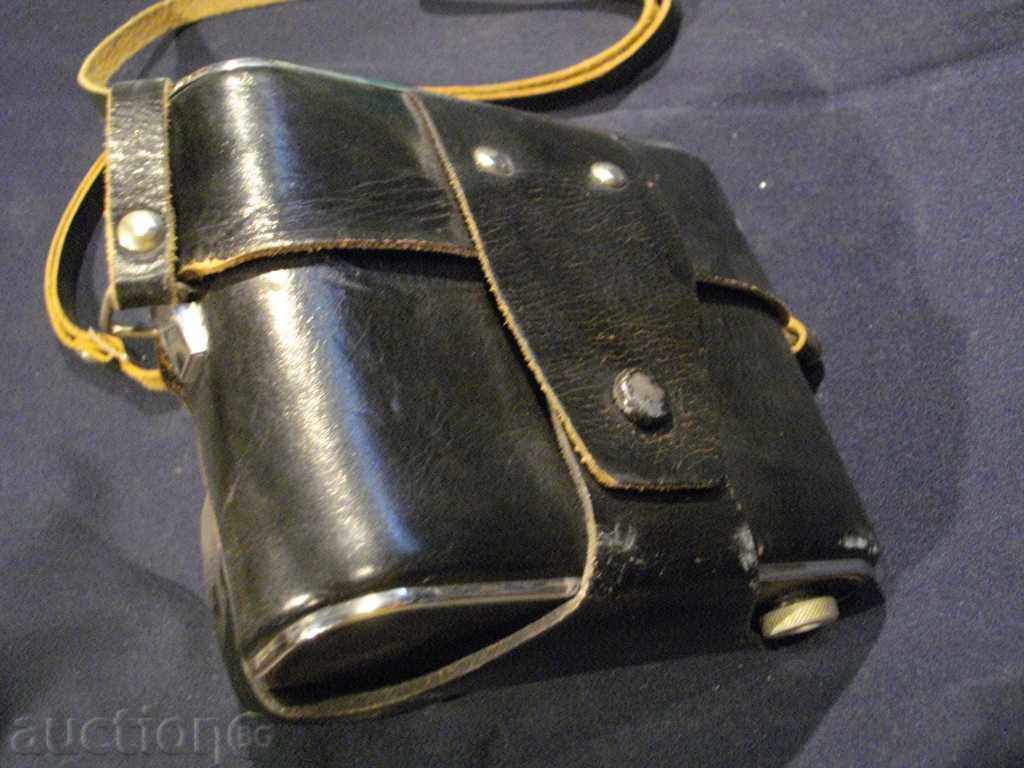 Husă de piele pentru camera - 42 cu preț 10.00 BGN | € 5.11 Husă de piele pentru camera - 42 cu preț 10.00 BGN | € 5.11