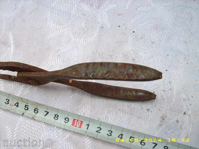 Delivery of Old bending pliers Delivery of Old bending pliers