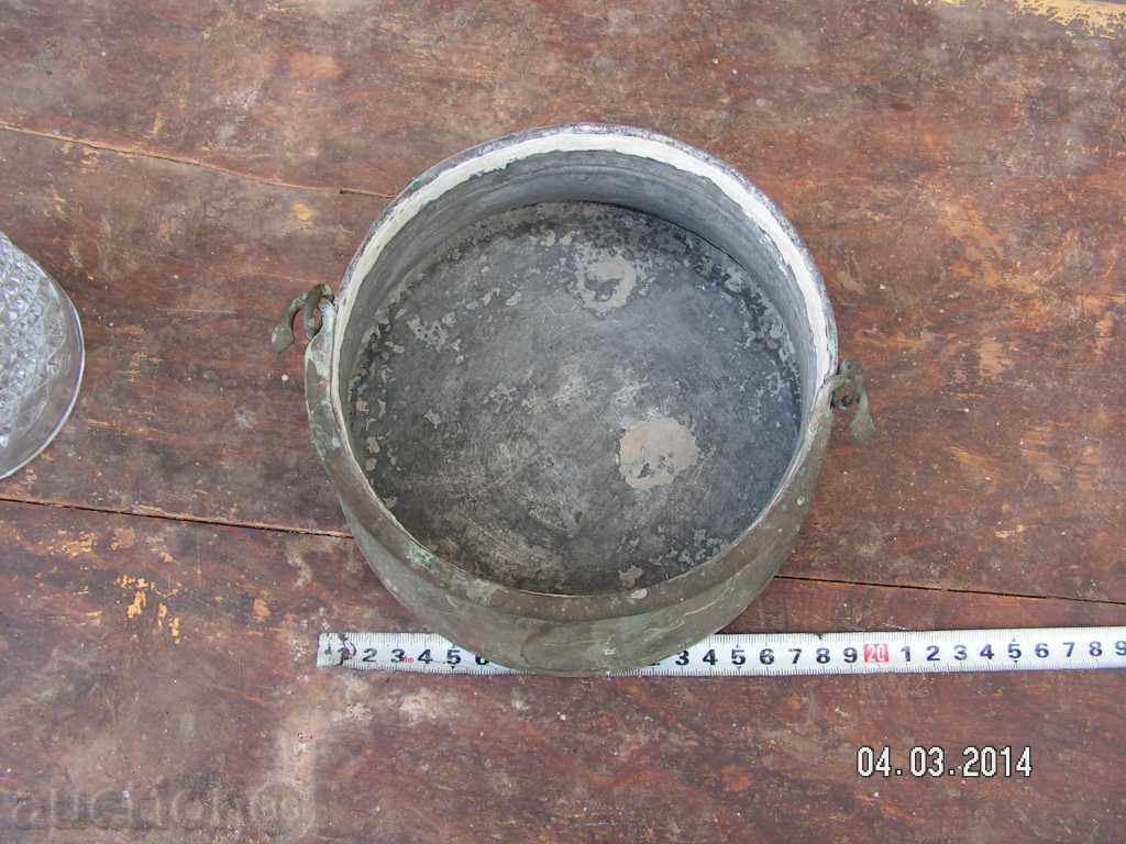 2365. MASS BAKAR HONEY CALEDED AROUND TWO LITERS with price 30.00 BGN | € 15.34 2365. MASS BAKAR HONEY CALEDED AROUND TWO LITERS with price 30.00 BGN | € 15.34