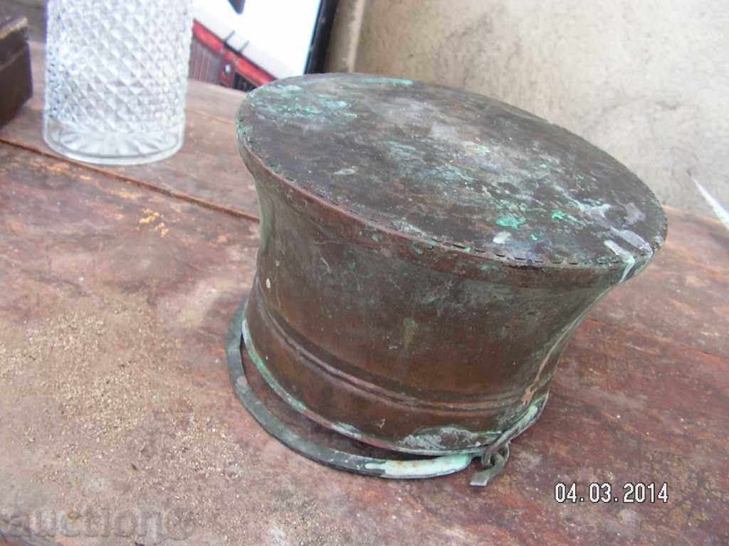 Auction 2365. MASS BAKAR HONEY CALEDED AROUND TWO LITERS Auction 2365. MASS BAKAR HONEY CALEDED AROUND TWO LITERS