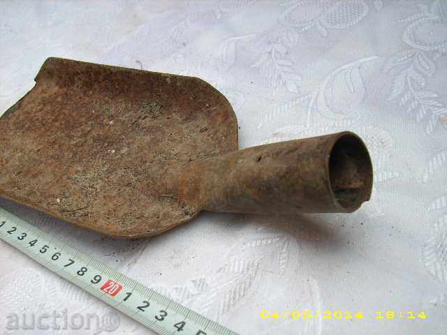 Auction An old small blade for coal Auction An old small blade for coal