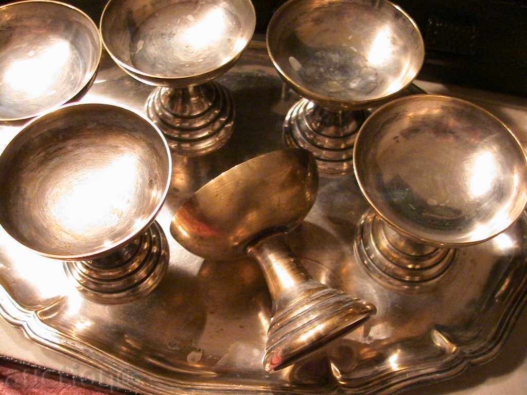 Delivery of ANTIQUE SERVICE - TRAY with 6 pcs. CUPS, SILVER, Austria Delivery of ANTIQUE SERVICE - TRAY with 6 pcs. CUPS, SILVER, Austria