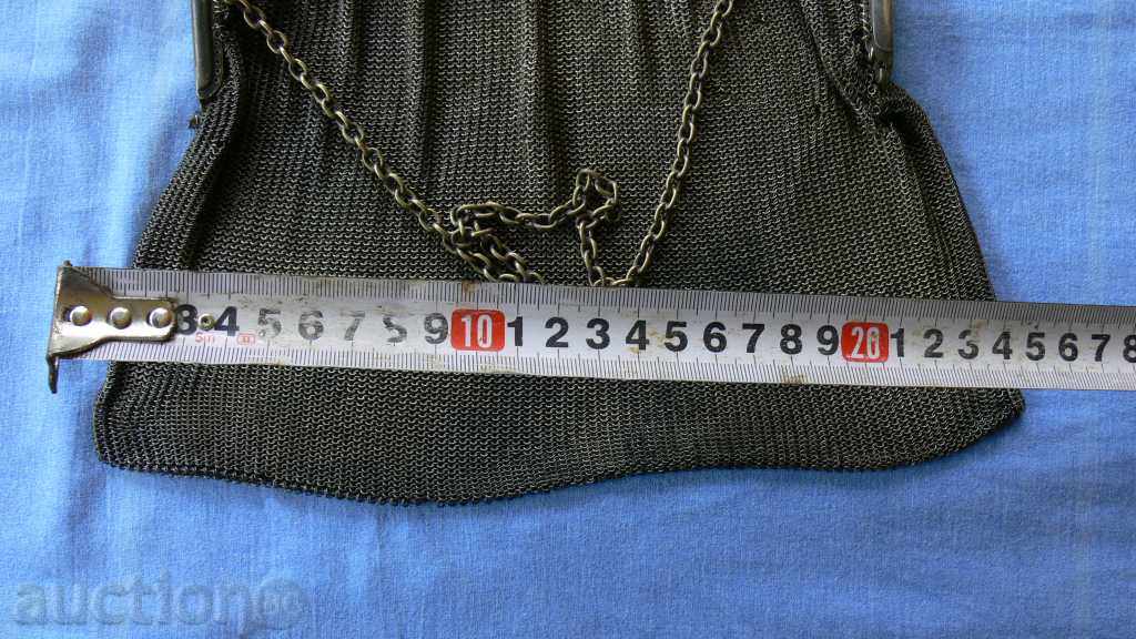 Старинна чантичка края на 19-ти началото на 20-ти век с цена 120.00 лв. | € 61.36 Старинна чантичка края на 19-ти началото на 20-ти век с цена 120.00 лв. | € 61.36