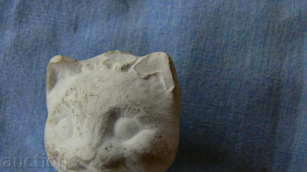 Auction STAR PORCELAIN FIGURE Auction STAR PORCELAIN FIGURE