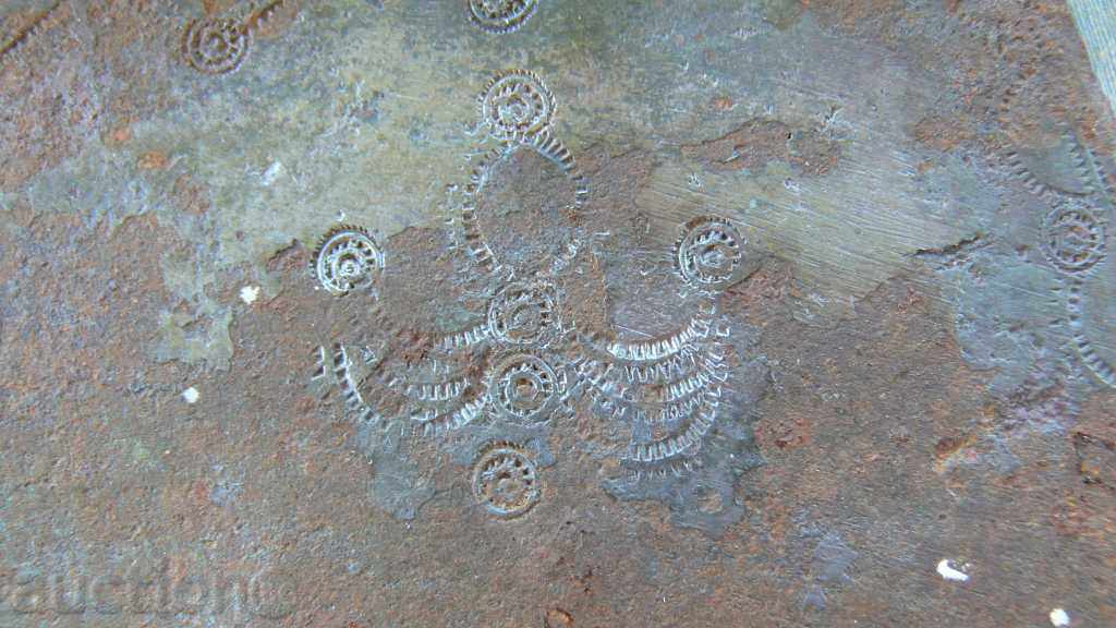 Auction HANDLING AND GRAVING Auction HANDLING AND GRAVING