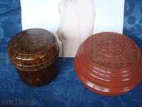 Кутии-бакелит2 бр.