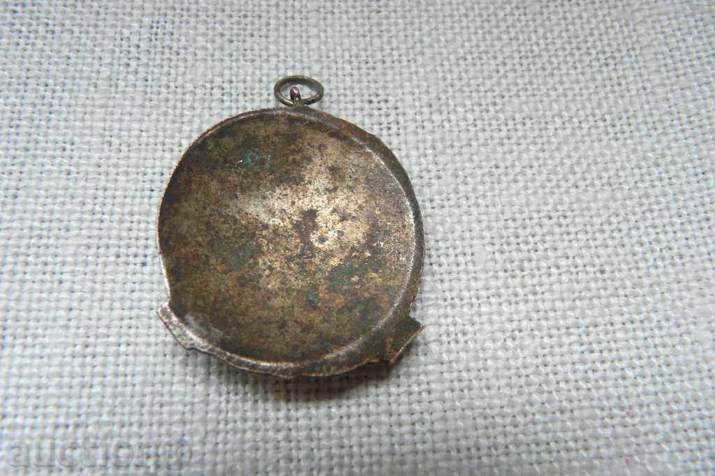 medal "for motherly glory" with price 8.00 BGN | € 4.09 medal "for motherly glory" with price 8.00 BGN | € 4.09