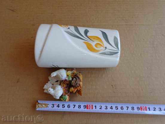 Auction Lot porcelain vase and figurine, statuette, porcelain Auction Lot porcelain vase and figurine, statuette, porcelain