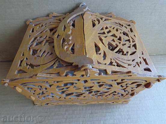 Delivery of Old basket, decorative item, souvenir, decoration