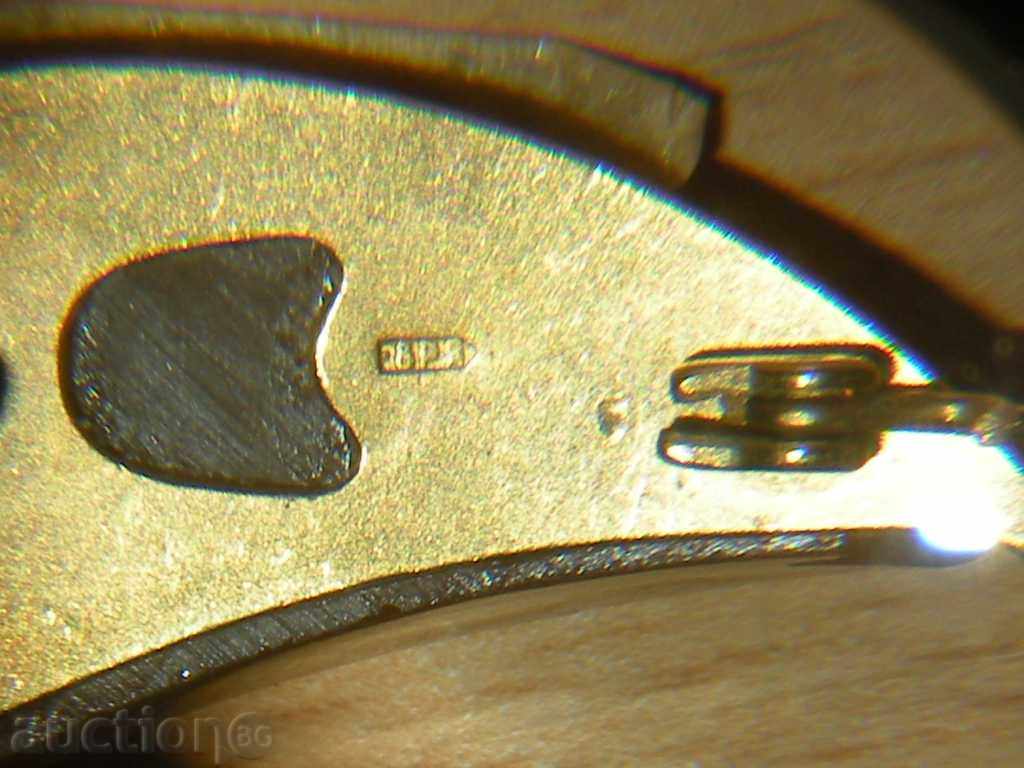 Delivery of Sell a beautiful old gold brooch and amber. Delivery of Sell a beautiful old gold brooch and amber.