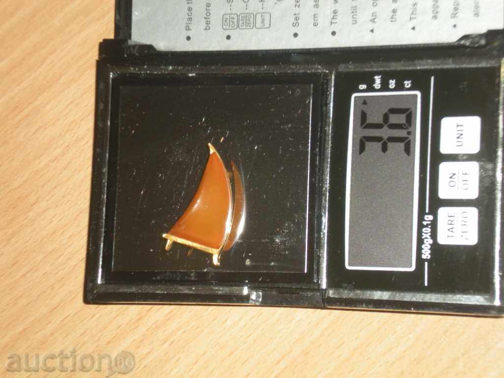 Sell a beautiful old gold brooch and amber. - 7 Sell a beautiful old gold brooch and amber. - 7