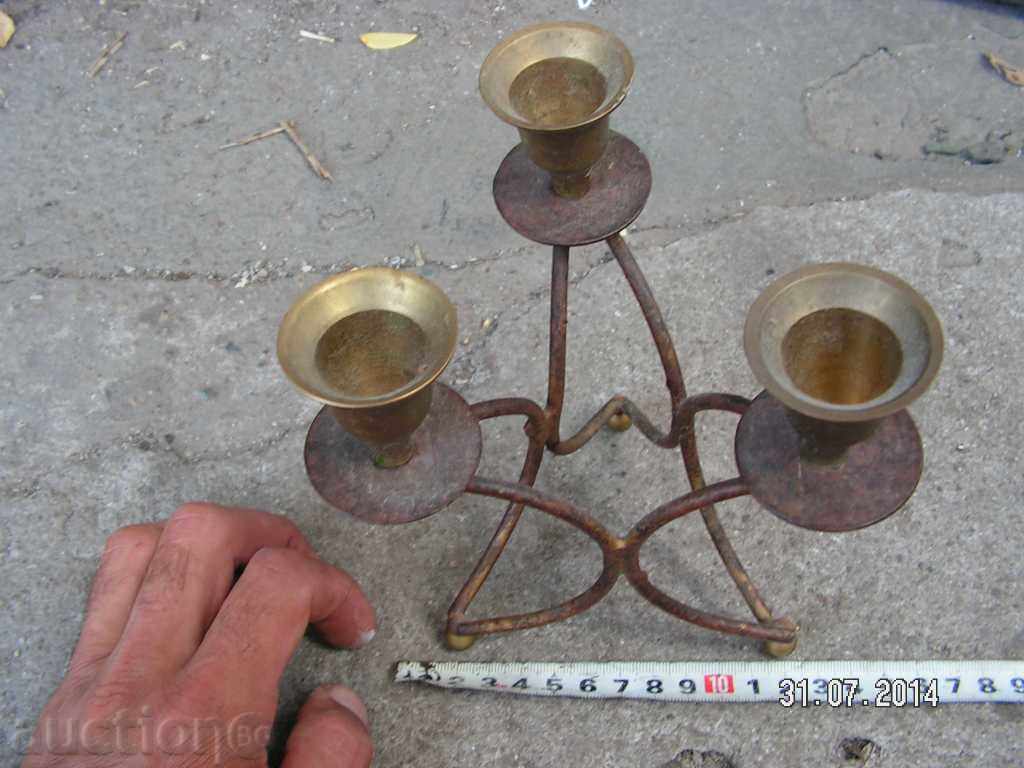 3546. Sfeșnic BRONZ Sex în Trei cu preț 15.00 BGN | € 7.67 3546. Sfeșnic BRONZ Sex în Trei cu preț 15.00 BGN | € 7.67