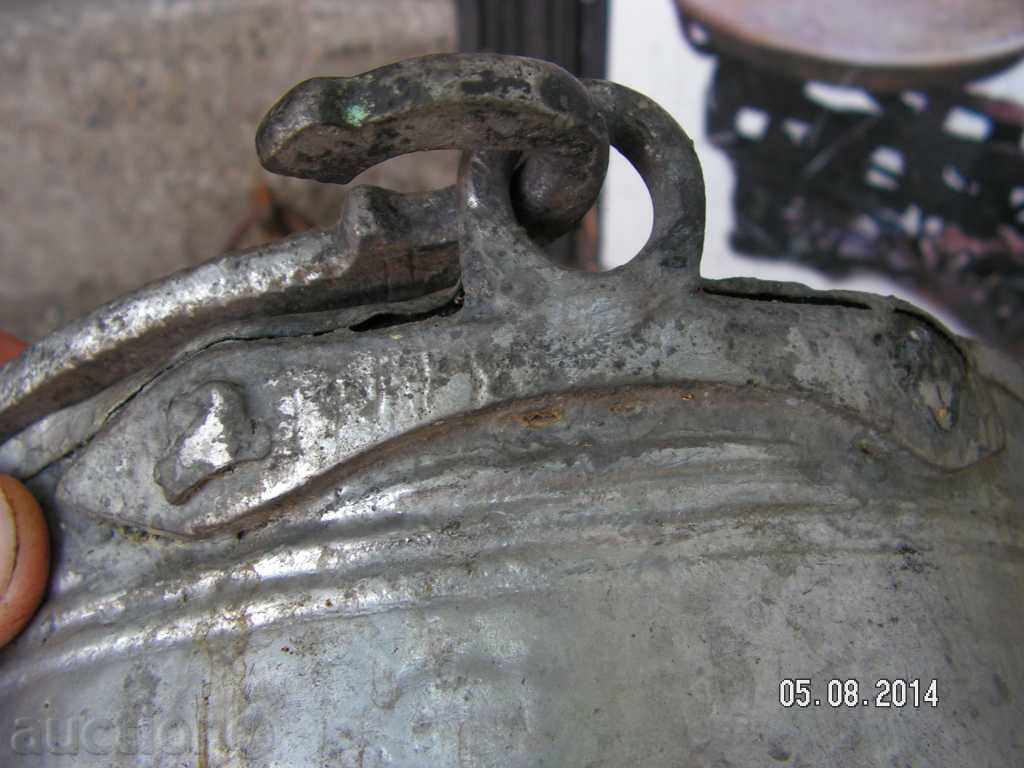 Delivery of 3581. SMALL BAKERY MALE CALEDED INTO AND OUT