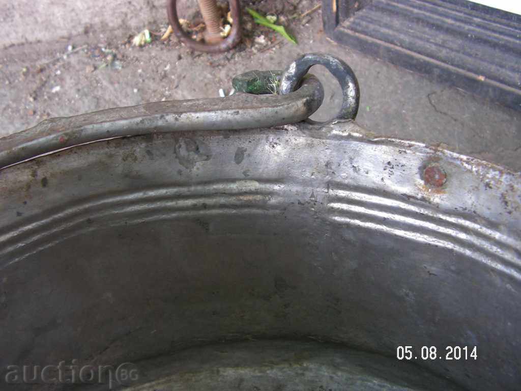 3581. SMALL BAKERY MALE CALEDED INTO AND OUT - 5