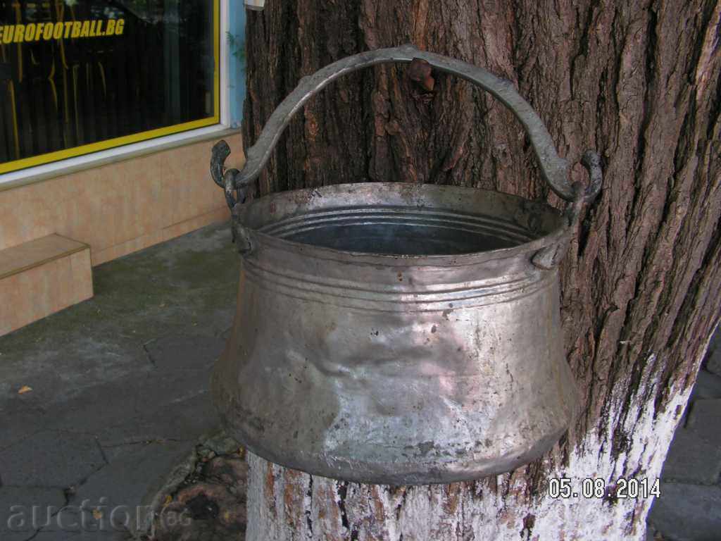 3581. SMALL BAKERY MALE CALEDED INTO AND OUT - 6