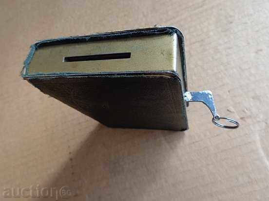 An old secret safe, a cash box, a safe - 5 An old secret safe, a cash box, a safe - 5