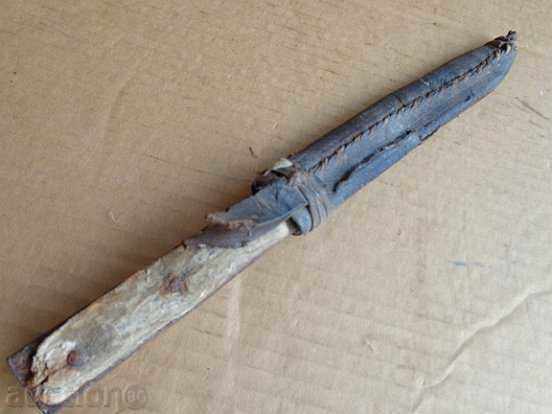 Auction Shepherd's knife with horned knives and leather jug, dagger Auction Shepherd's knife with horned knives and leather jug, dagger