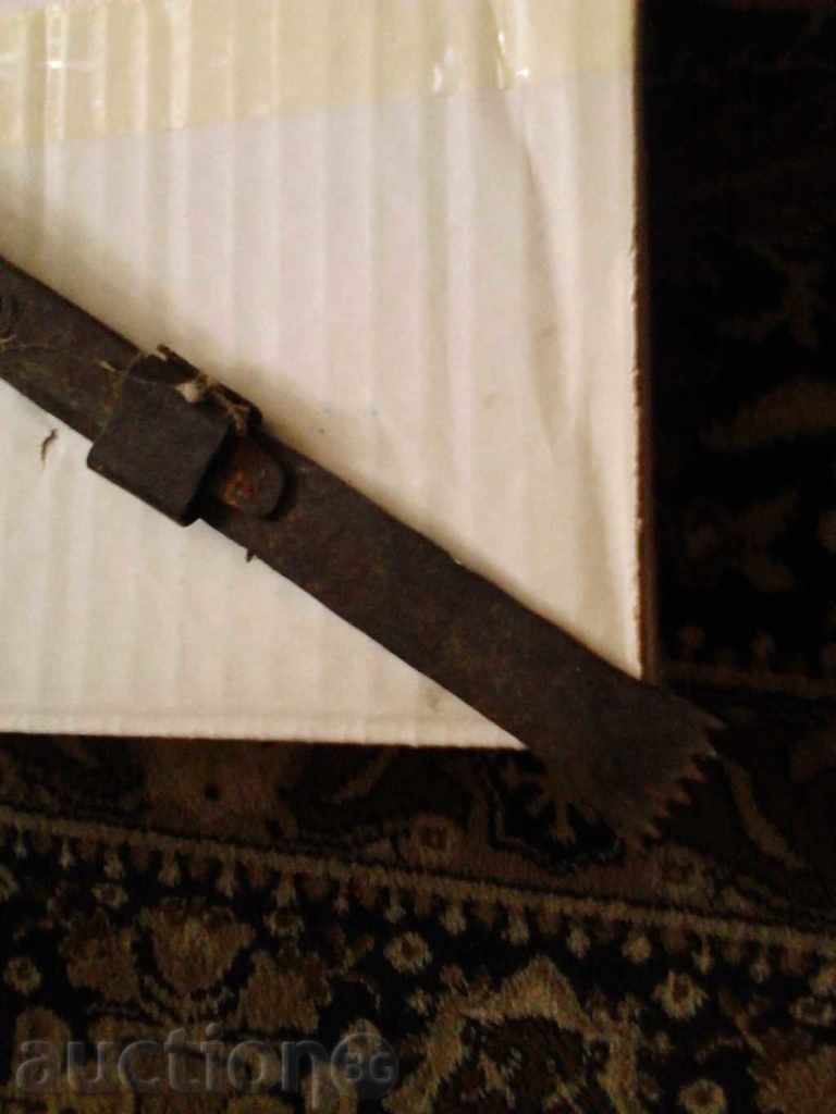 An old iron bar of loom with price 5.65 BGN | € 2.89 An old iron bar of loom with price 5.65 BGN | € 2.89