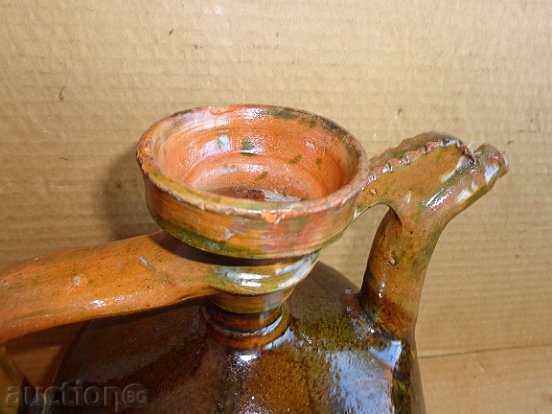 Delivery of Old luxury vinegar, crown, pottery, pitcher