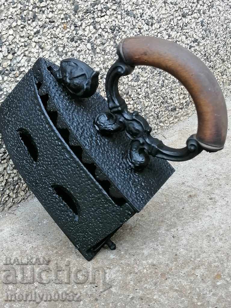 Old iron on fire with price 69.00 BGN | € 35.28