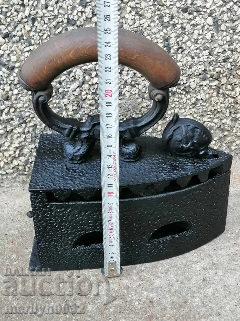 Auction  Old iron on fire