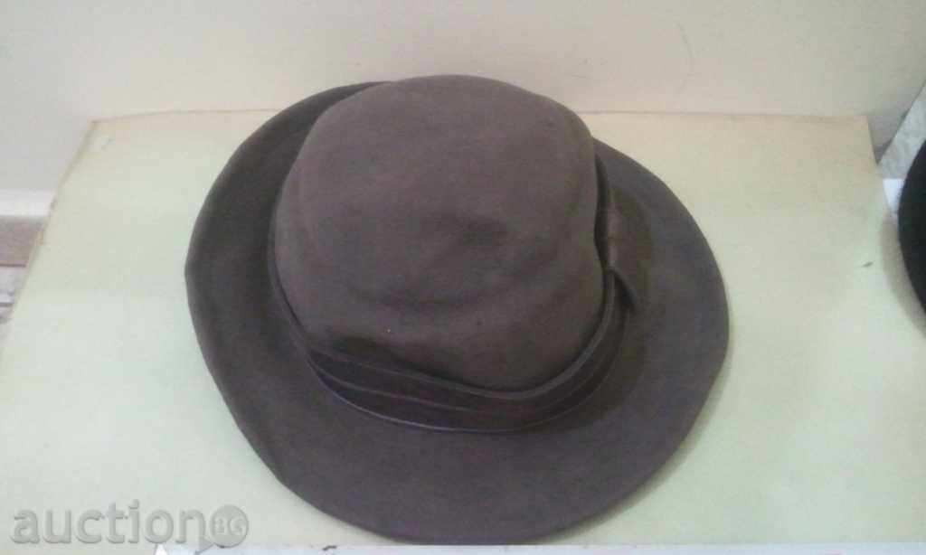 Old lady's hat with price 31.00 BGN | € 15.85 Old lady's hat with price 31.00 BGN | € 15.85