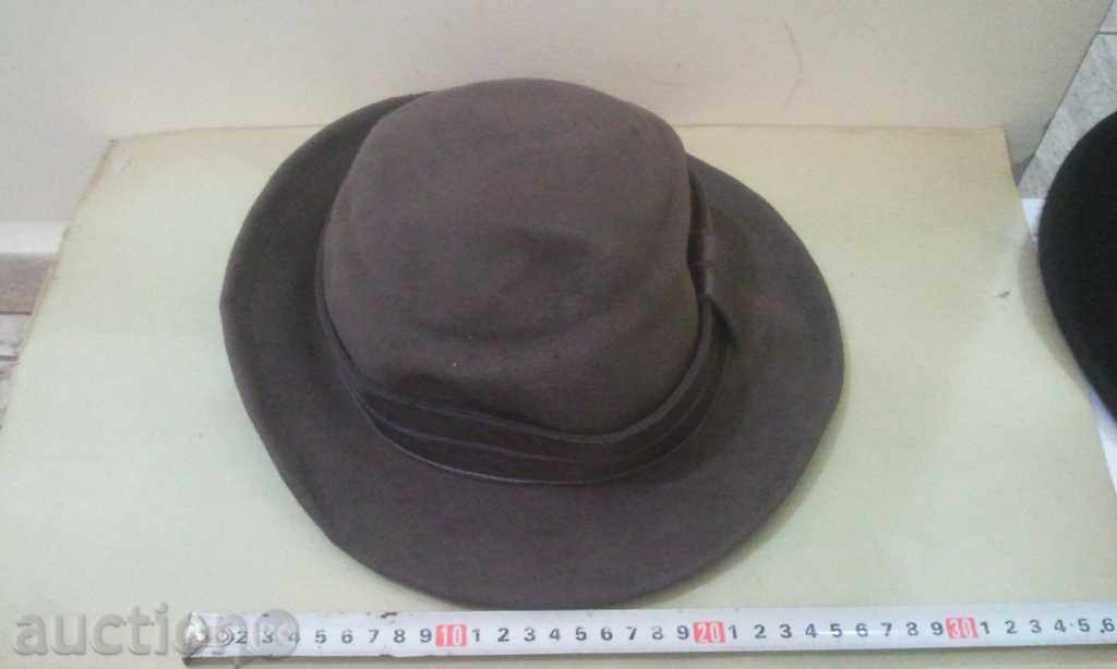 Auction Old lady's hat Auction Old lady's hat