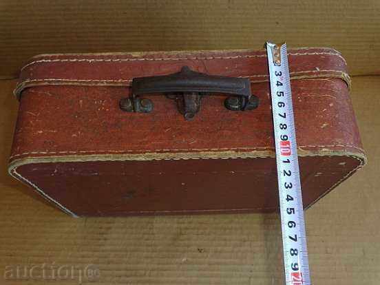 Delivery of An old suitcase, a bag, a bag, a suitcase from the 1940s Delivery of An old suitcase, a bag, a bag, a suitcase from the 1940s